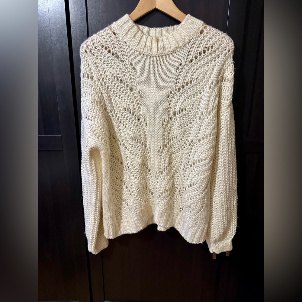Heartloom Cream Cowl Neck Sweater size M